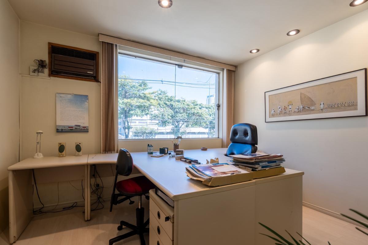 Casa comercial para venda em Moema , 140m²