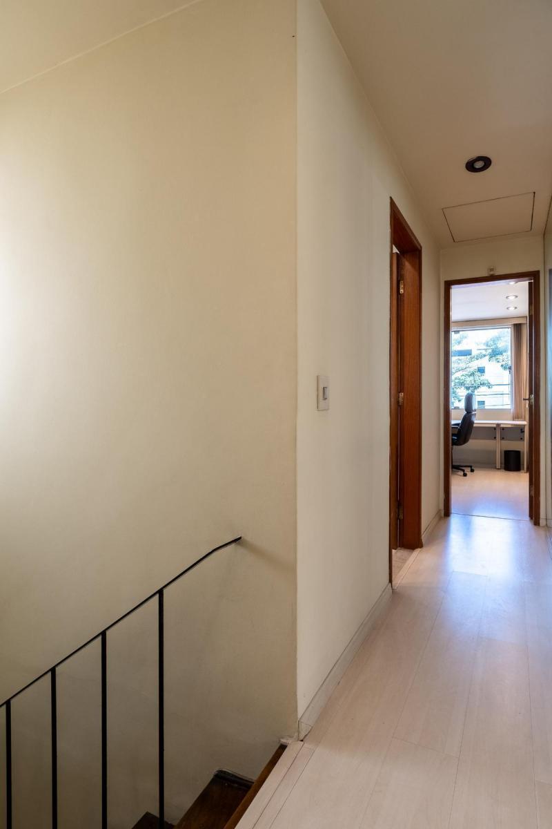 Casa comercial para venda em Moema , 140m²