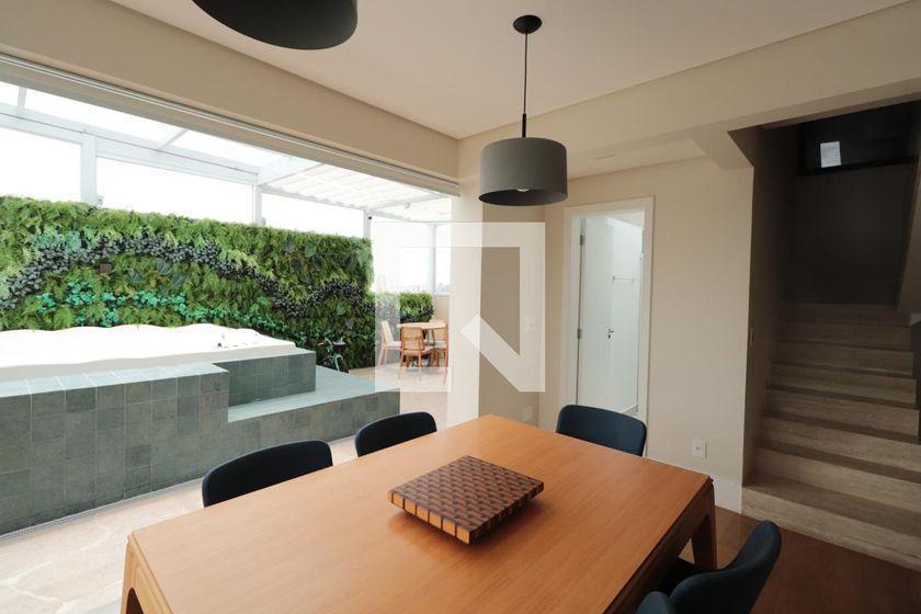 Apartamento à Venda – Tatuapé, 2 Quartos, 220 m² – São Paulo