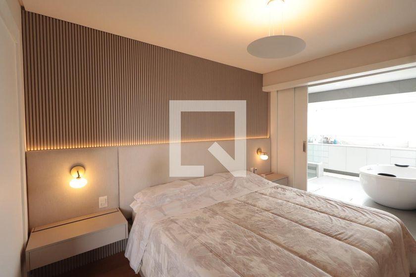 Apartamento à Venda – Tatuapé, 2 Quartos, 220 m² – São Paulo