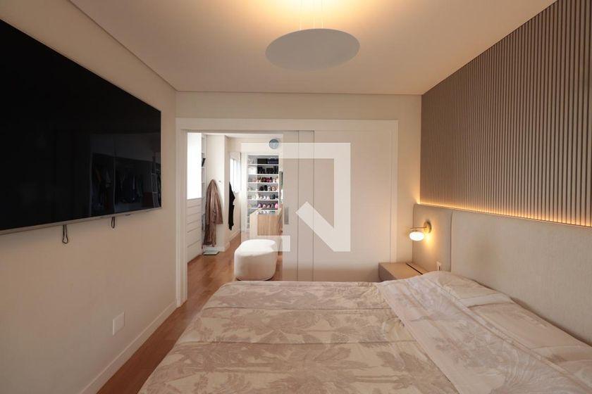 Apartamento à Venda – Tatuapé, 2 Quartos, 220 m² – São Paulo