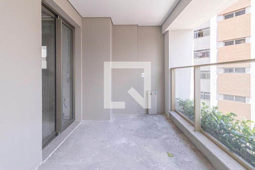 Apartamento à Venda – Moema, 3 Quartos, 218 m² – São Paulo