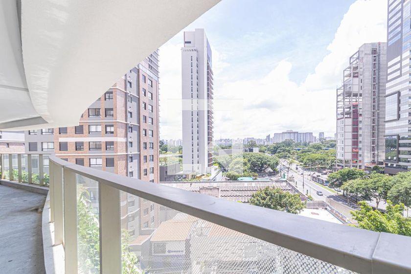 Apartamento à Venda – Moema, 3 Quartos, 218 m² – São Paulo