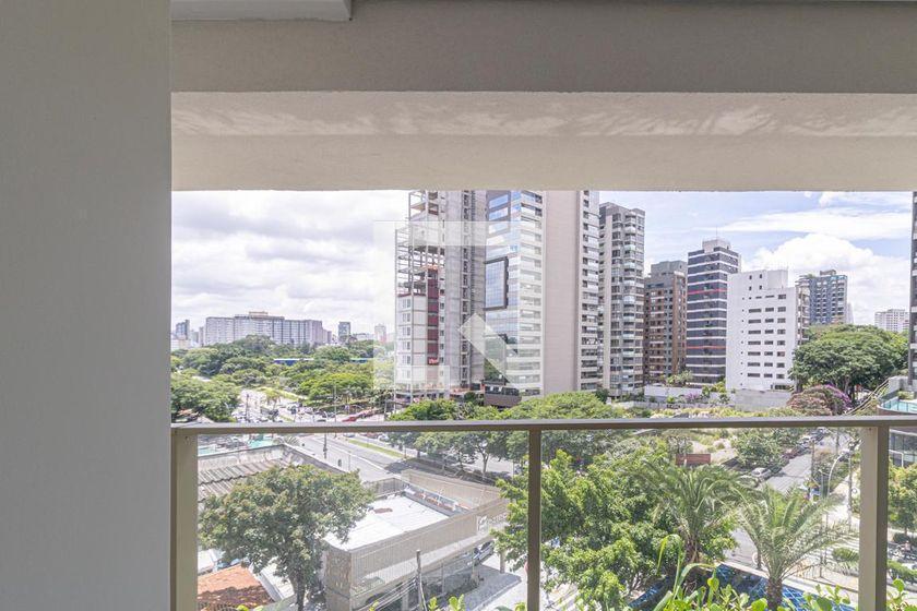 Apartamento à Venda – Moema, 3 Quartos, 218 m² – São Paulo