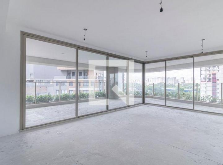 Apartamento à Venda – Moema, 3 Quartos, 220 m² – São Paulo