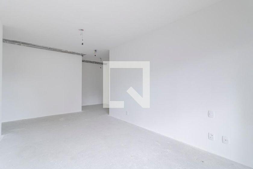 Apartamento à Venda – Moema, 3 Quartos, 220 m² – São Paulo