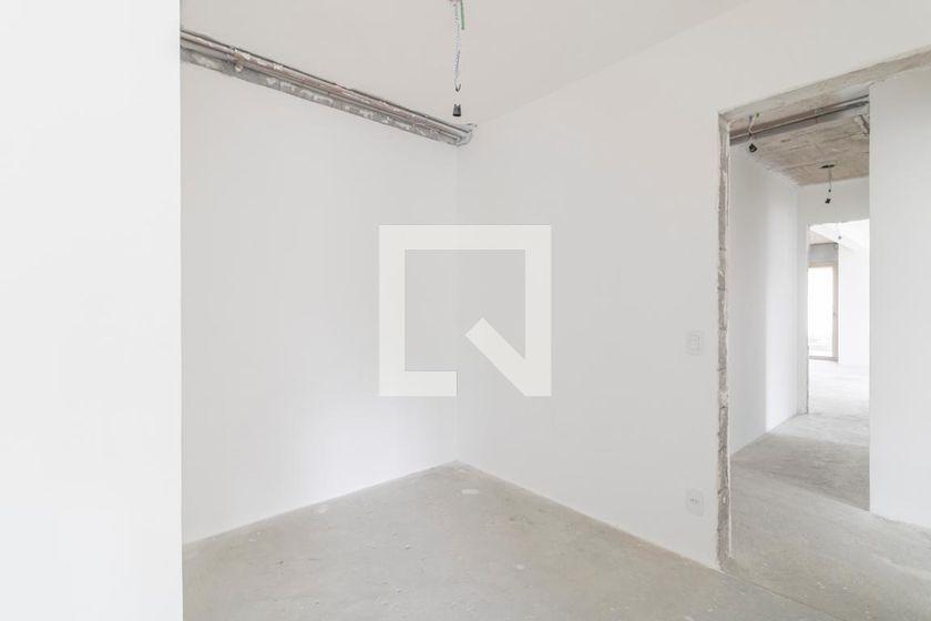 Apartamento à Venda – Moema, 3 Quartos, 220 m² – São Paulo