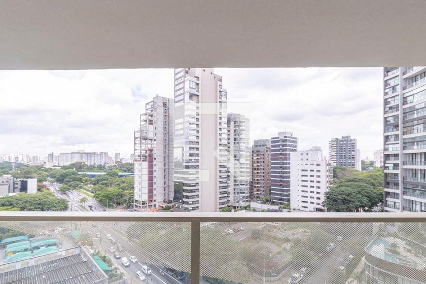 Apartamento à Venda – Moema, 3 Quartos, 220 m² – São Paulo