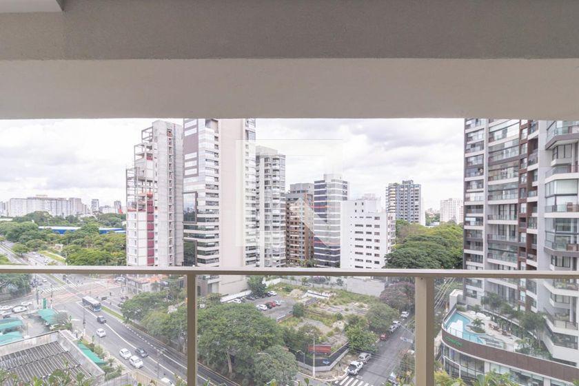 Apartamento à Venda – Moema, 3 Quartos, 220 m² – São Paulo