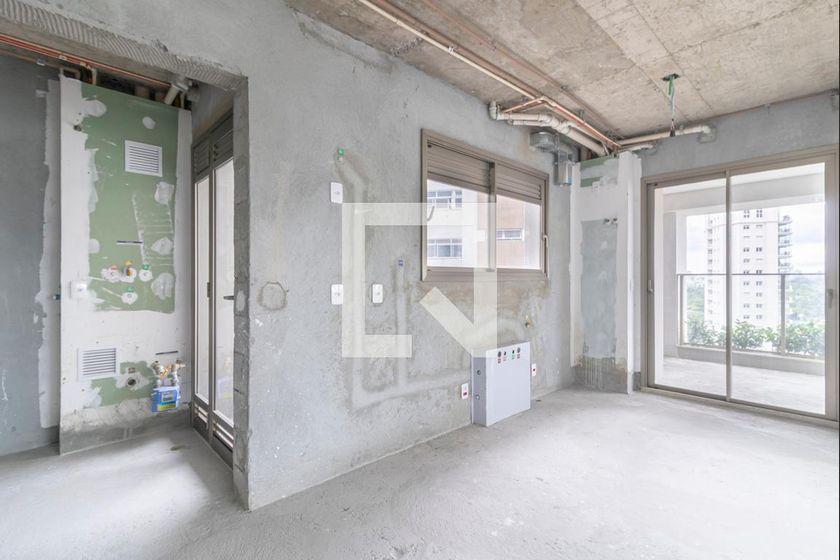 Apartamento à Venda – Moema, 3 Quartos, 220 m² – São Paulo