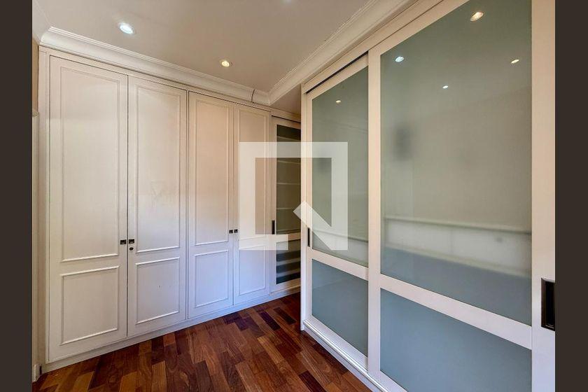 Casa para Aluguel – Chácara Santo Antonio, 4 Quartos, 300 m2 – São Paulo