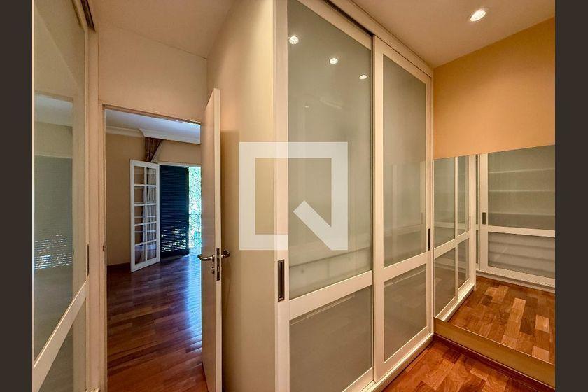 Casa para Aluguel – Chácara Santo Antonio, 4 Quartos, 300 m2 – São Paulo