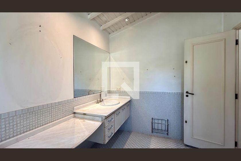 Casa para Aluguel – Chácara Santo Antonio, 4 Quartos, 300 m2 – São Paulo