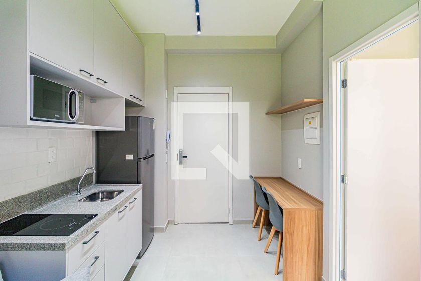 Apartamento para Aluguel – Jardim Éster Yolanda, 1 Quarto, 27 m2 – São Paulo