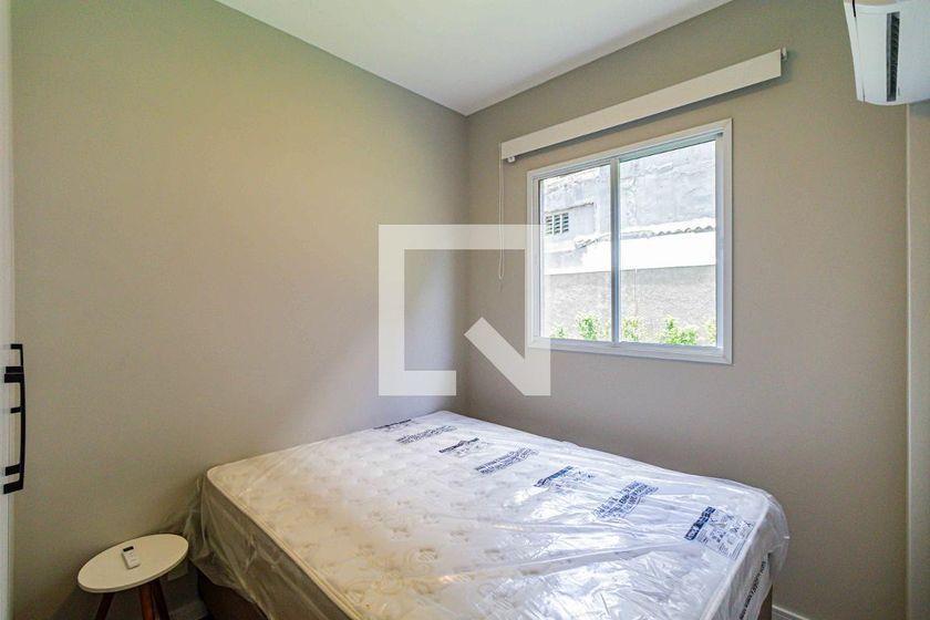 Apartamento para Aluguel – Jardim Éster Yolanda, 1 Quarto, 27 m2 – São Paulo