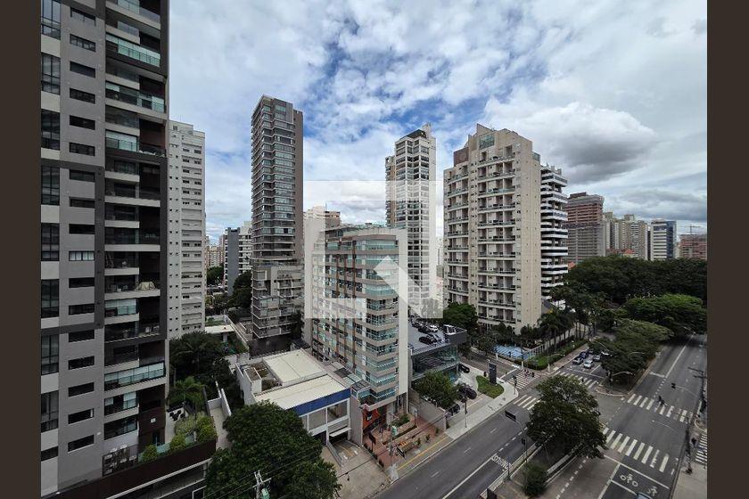 Apartamento à Venda – Moema, 3 Quartos, 221 m² – São Paulo