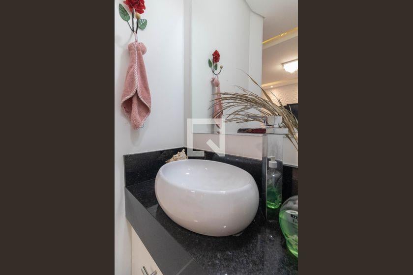 Casa à Venda – Cidade Patriarca, 2 Quartos, 71 m² – São Paulo