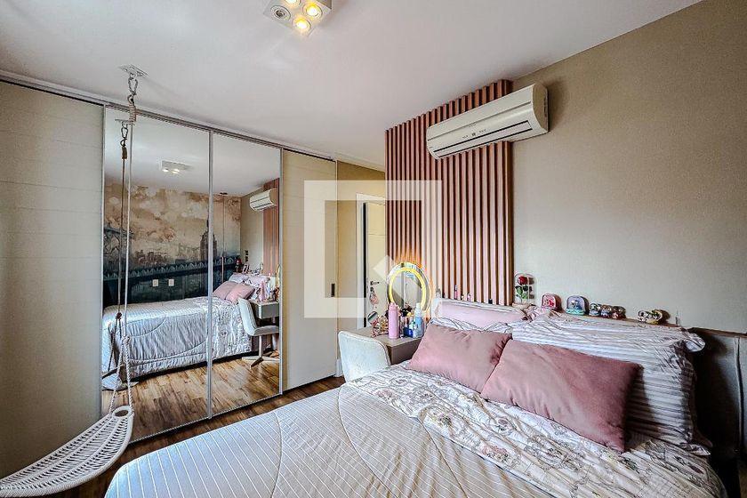 Apartamento à Venda – Tatuapé, 3 Quartos, 224 m² – São Paulo