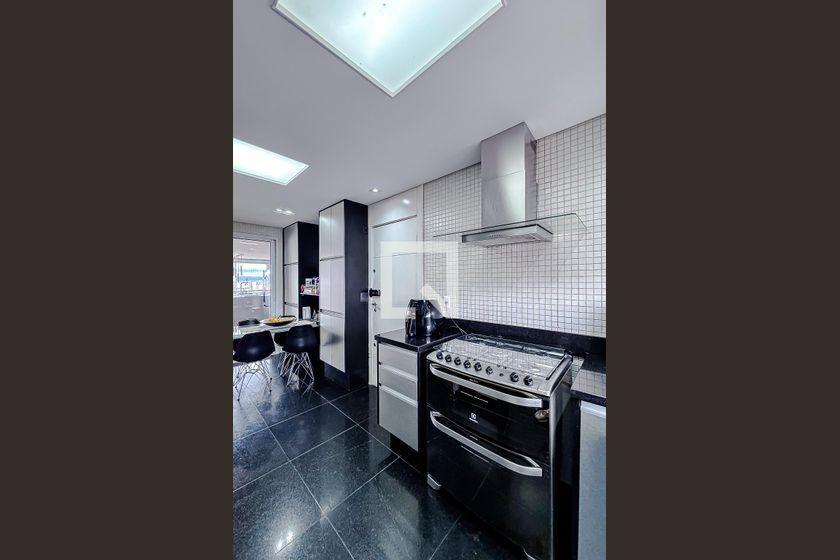 Apartamento à Venda – Tatuapé, 3 Quartos, 224 m² – São Paulo