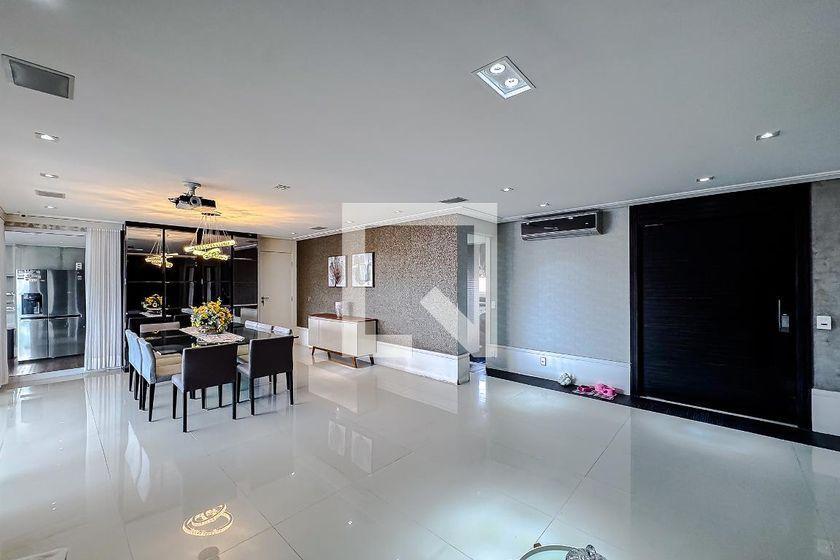 Apartamento à Venda – Tatuapé, 3 Quartos, 224 m² – São Paulo