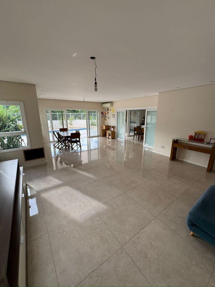 Casa 390 m² à venda no Parque dos Príncipes