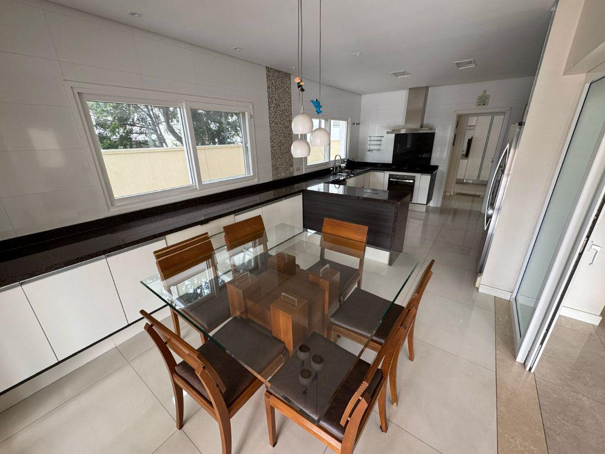 Casa 390 m² à venda no Parque dos Príncipes