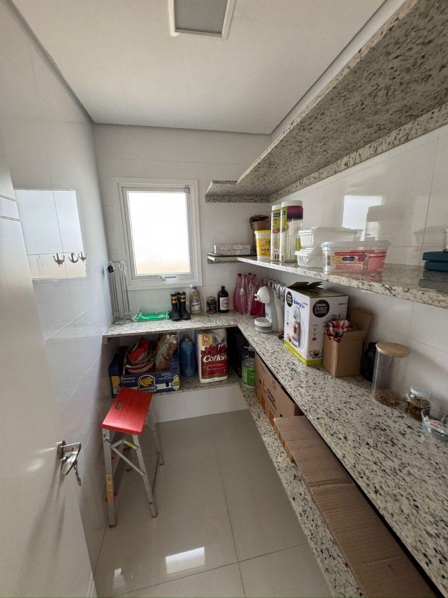 Casa 390 m² à venda no Parque dos Príncipes