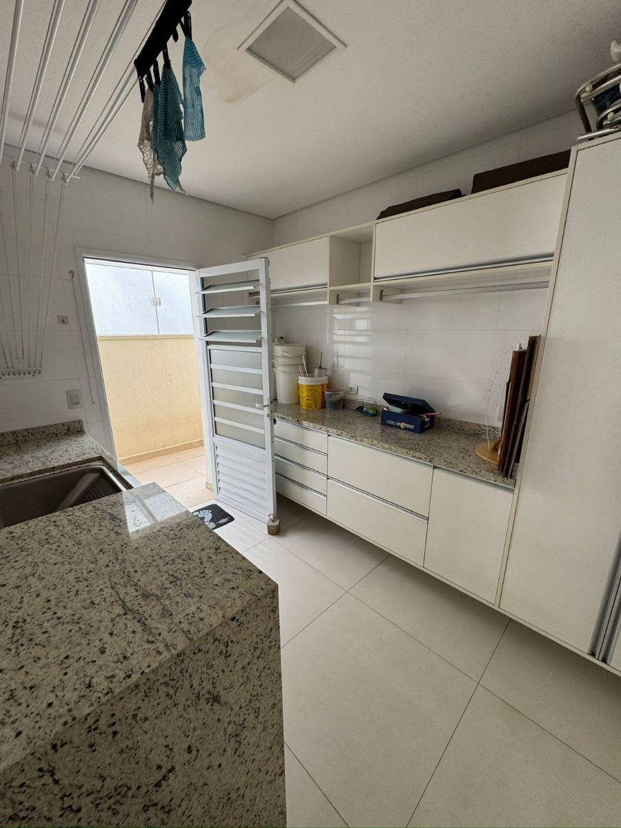 Casa 390 m² à venda no Parque dos Príncipes