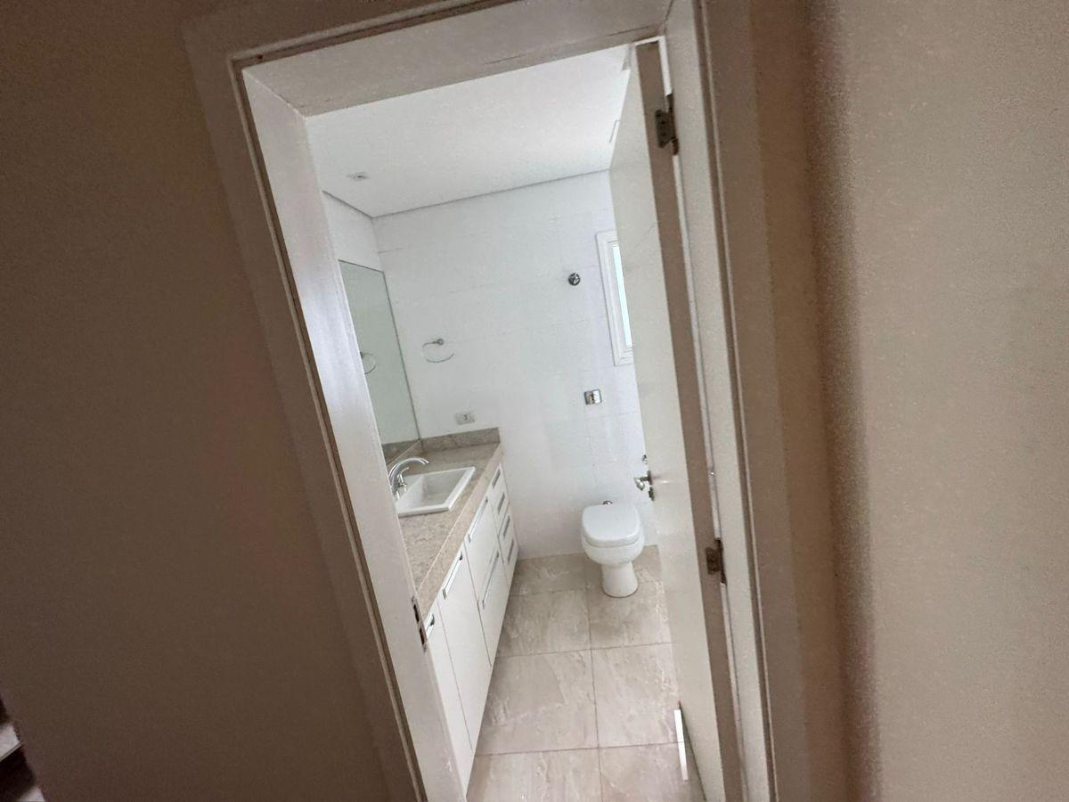Casa 390 m² à venda no Parque dos Príncipes