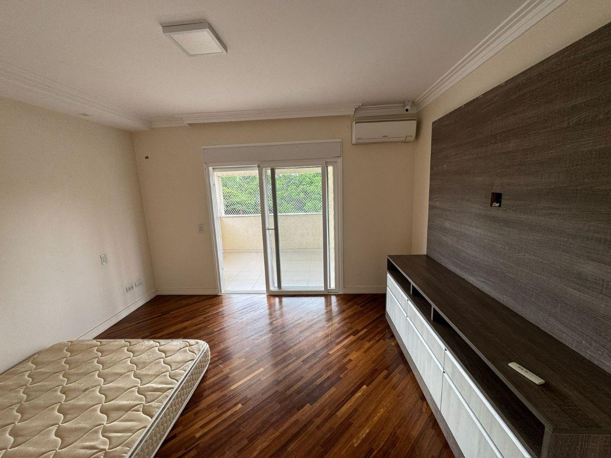 Casa 390 m² à venda no Parque dos Príncipes