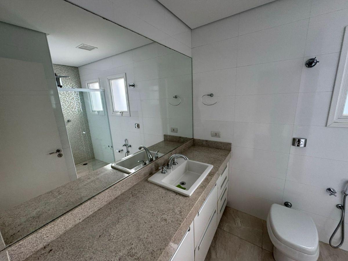 Casa 390 m² à venda no Parque dos Príncipes