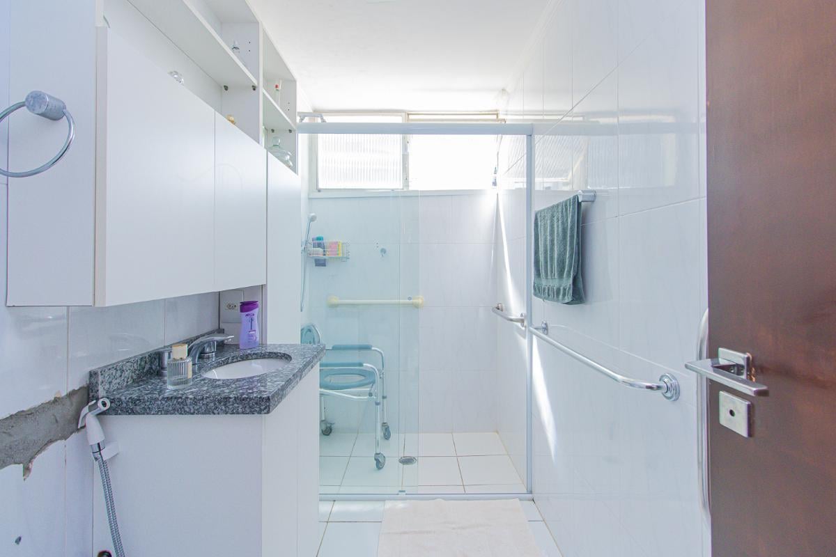 Apartamento para venda em Moema com 3 quartos, sendo 1 suíte , 110m²