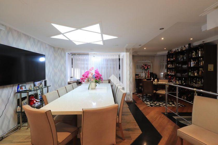 Casa à Venda – Vila Carrão, 4 Quartos, 450 m² – São Paulo