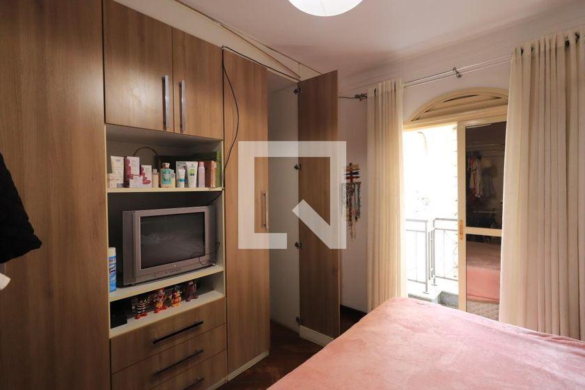 Casa à Venda – Vila Carrão, 4 Quartos, 450 m² – São Paulo