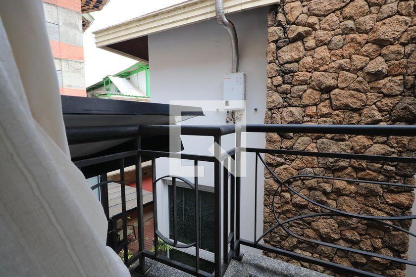 Casa à Venda – Vila Carrão, 4 Quartos, 450 m² – São Paulo