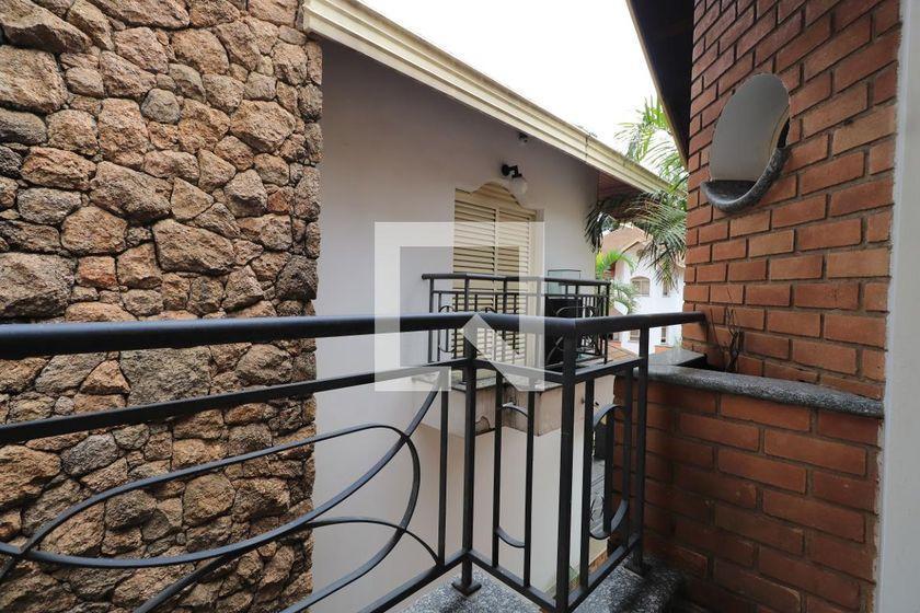Casa à Venda – Vila Carrão, 4 Quartos, 450 m² – São Paulo