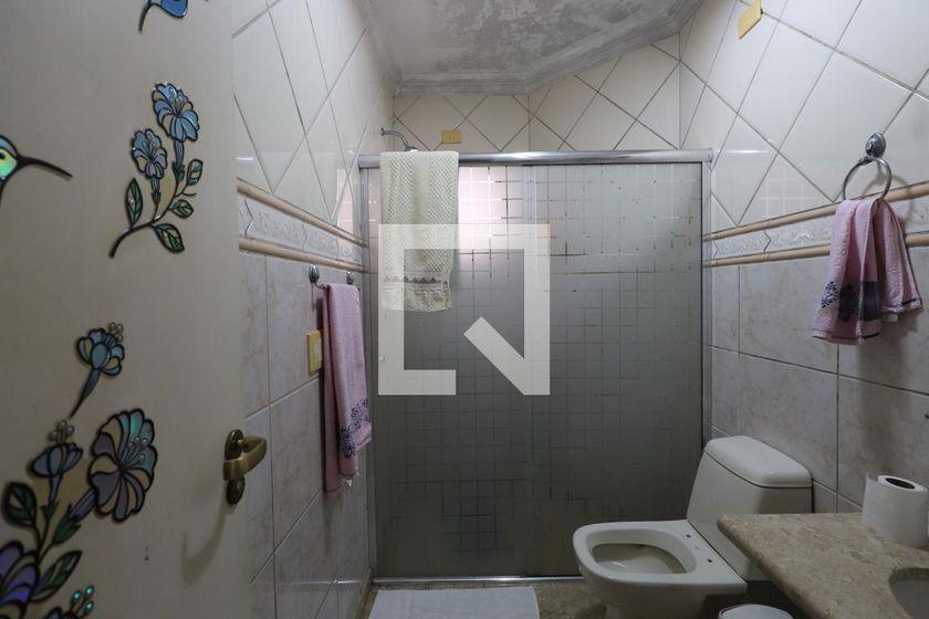 Casa à Venda – Vila Carrão, 4 Quartos, 450 m² – São Paulo