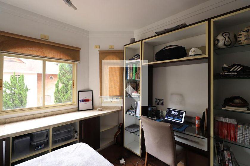 Casa à Venda – Vila Carrão, 4 Quartos, 450 m² – São Paulo