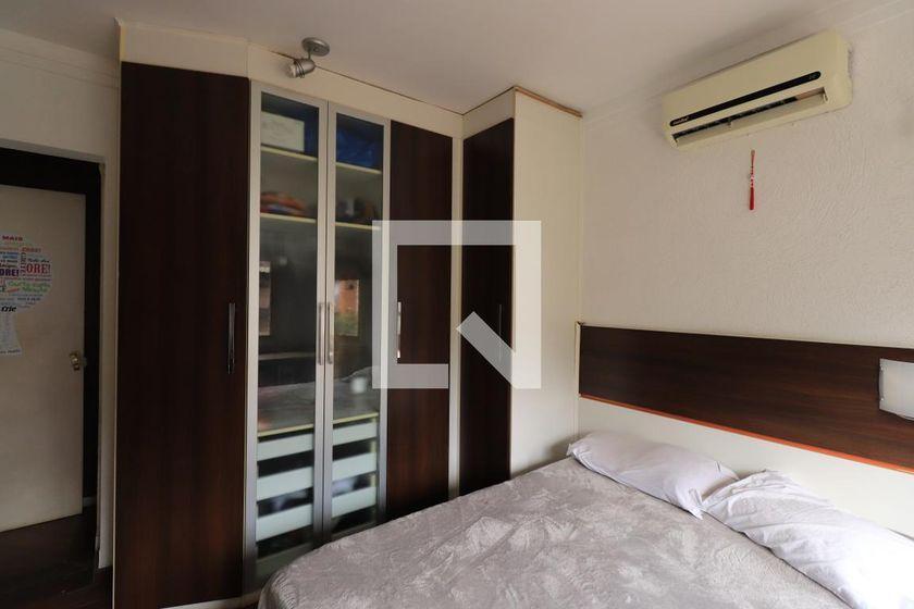 Casa à Venda – Vila Carrão, 4 Quartos, 450 m² – São Paulo