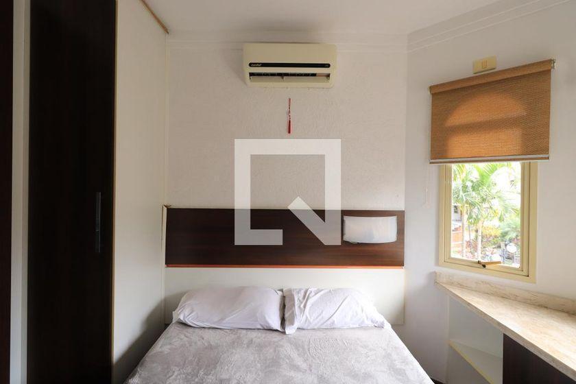 Casa à Venda – Vila Carrão, 4 Quartos, 450 m² – São Paulo
