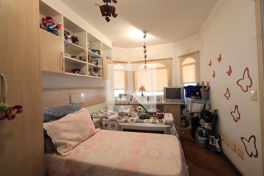 Casa à Venda – Vila Carrão, 4 Quartos, 450 m² – São Paulo