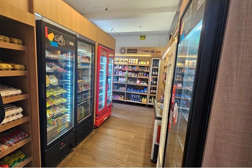 Excelente apt para locação de 86 m2, com 03 dormitórios, sendo uma 01 suíte, varanda gourmet e 02 va