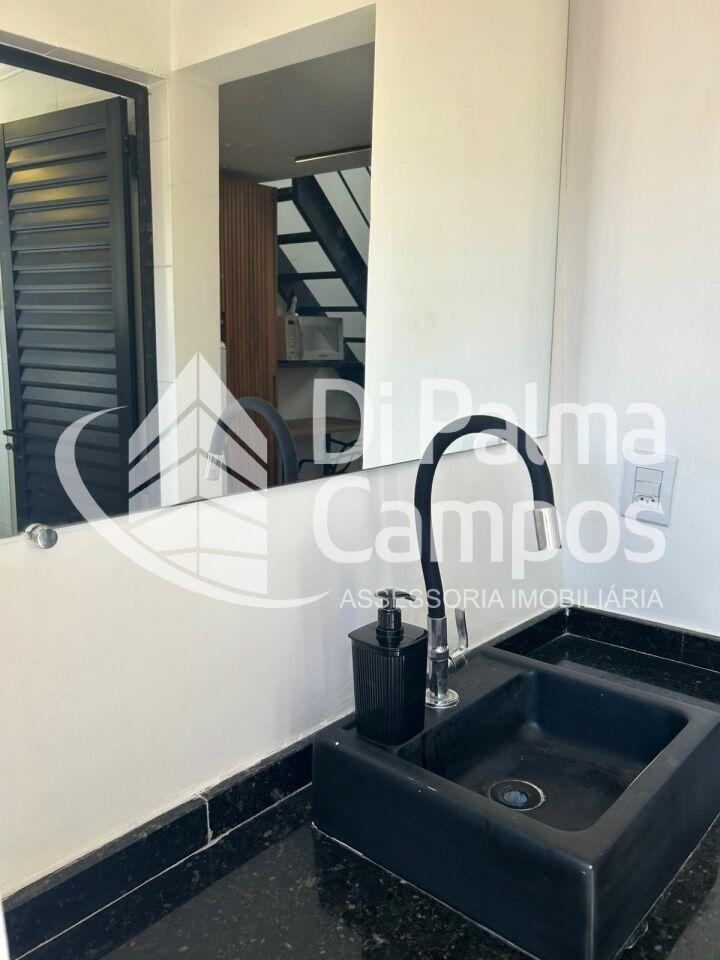 Apartamento mobiliado com 1 quarto e quintal para locação, próximo ao metrô na Vila Mariana