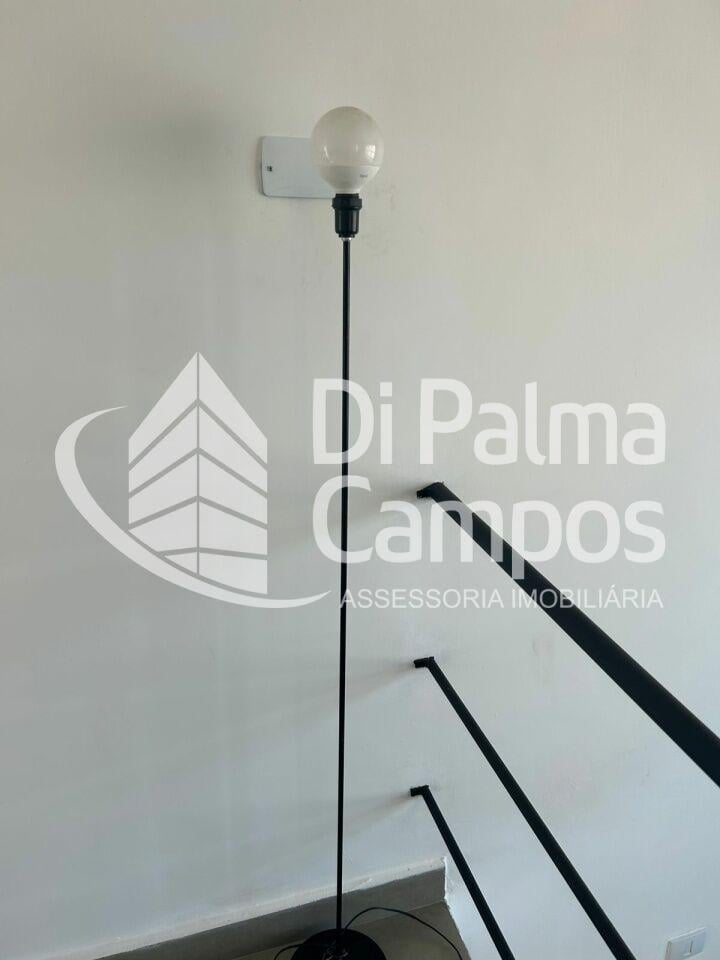 Apartamento mobiliado com 1 quarto e quintal para locação, próximo ao metrô na Vila Mariana