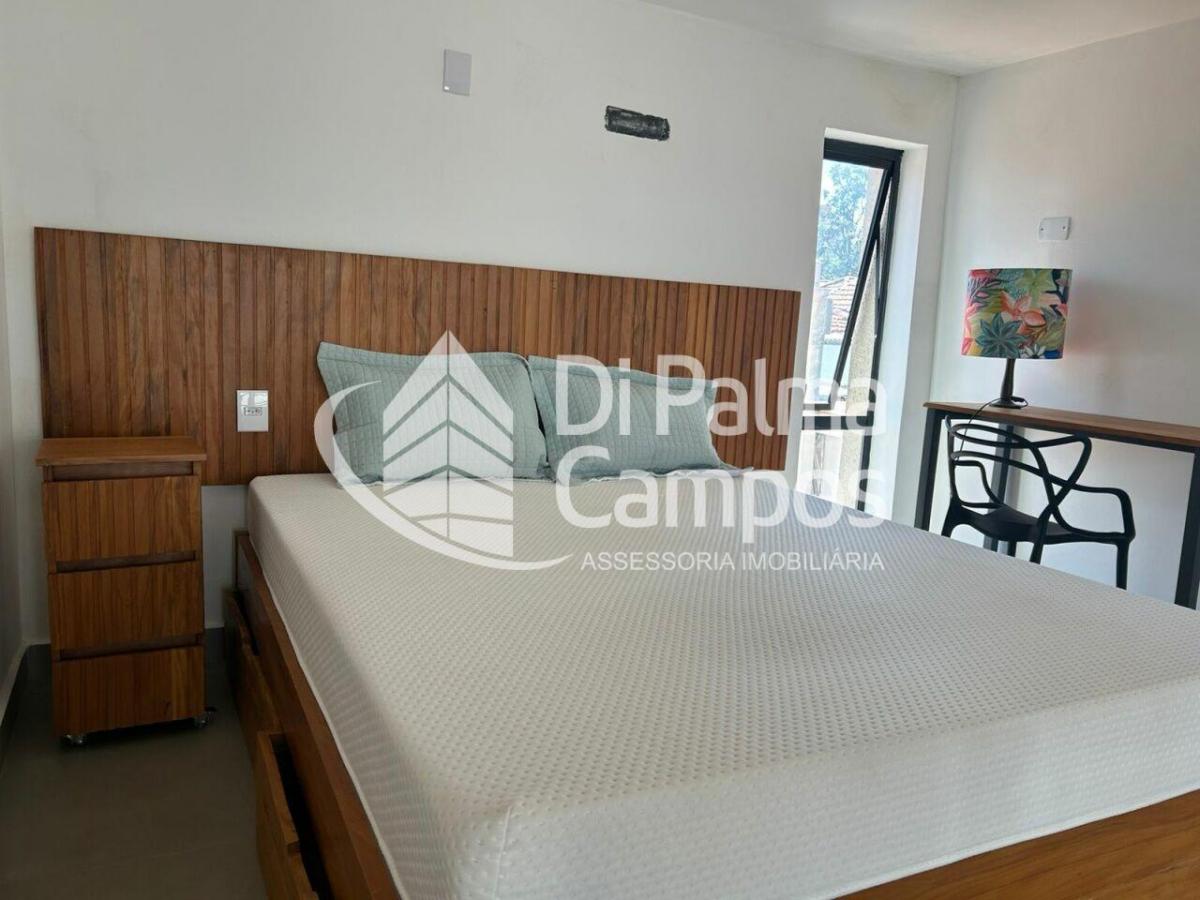 Apartamento mobiliado com 1 quarto e quintal para locação, próximo ao metrô na Vila Mariana