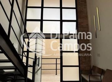 Apartamento mobiliado com 1 quarto e quintal para locação, próximo ao metrô na Vila Mariana