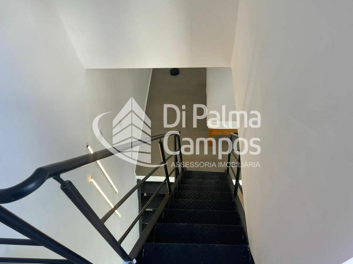 Apartamento mobiliado com 1 quarto e quintal para locação, próximo ao metrô na Vila Mariana