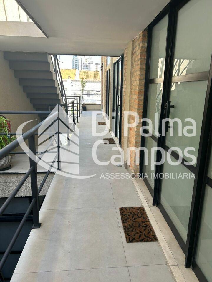 Apartamento mobiliado com 1 quarto e quintal para locação, próximo ao metrô na Vila Mariana