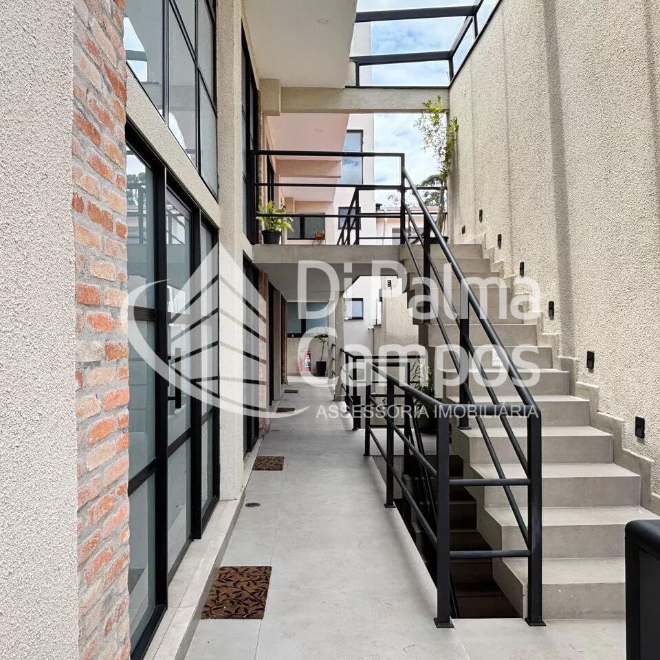 Apartamento mobiliado com 1 quarto e quintal para locação, próximo ao metrô na Vila Mariana