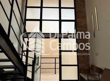Apartamento mobiliado com 1 quarto e quintal para locação, próximo ao metrô na Vila Mariana